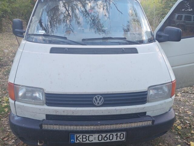 Белый Фольксваген Transporter, объемом двигателя 2.5 л и пробегом 340 тыс. км за 3500 $, фото 3 на Automoto.ua