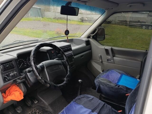 Білий Фольксваген Transporter, об'ємом двигуна 1.9 л та пробігом 356 тис. км за 5200 $, фото 4 на Automoto.ua