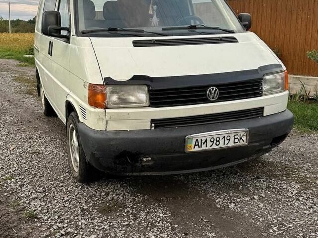 Білий Фольксваген Transporter, об'ємом двигуна 1.9 л та пробігом 380 тис. км за 4500 $, фото 2 на Automoto.ua