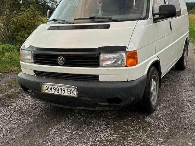 Білий Фольксваген Transporter, об'ємом двигуна 1.9 л та пробігом 380 тис. км за 4500 $, фото 1 на Automoto.ua