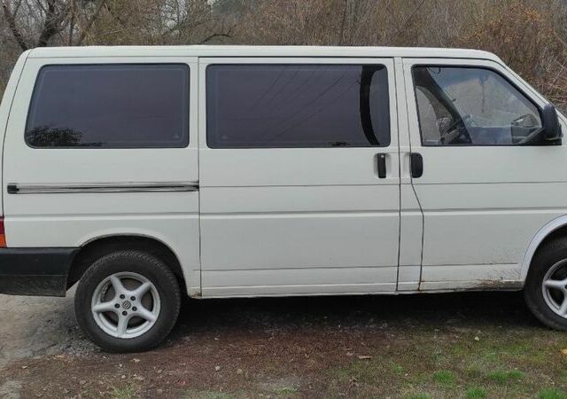 Белый Фольксваген Transporter, объемом двигателя 1.9 л и пробегом 430 тыс. км за 4400 $, фото 2 на Automoto.ua