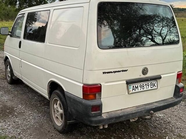 Білий Фольксваген Transporter, об'ємом двигуна 1.9 л та пробігом 380 тис. км за 4500 $, фото 4 на Automoto.ua