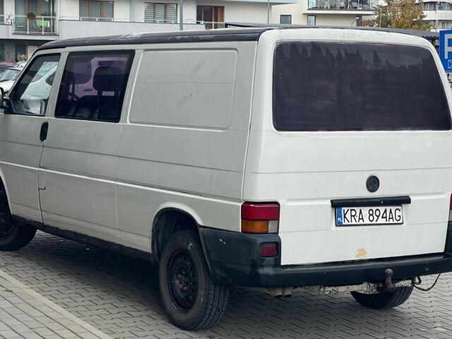 Белый Фольксваген Transporter, объемом двигателя 1.9 л и пробегом 300 тыс. км за 2678 $, фото 1 на Automoto.ua