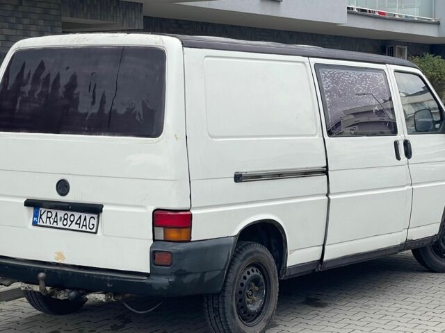 Белый Фольксваген Transporter, объемом двигателя 1.9 л и пробегом 300 тыс. км за 2678 $, фото 4 на Automoto.ua