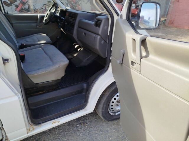 Білий Фольксваген Transporter, об'ємом двигуна 1.9 л та пробігом 528 тис. км за 3300 $, фото 1 на Automoto.ua