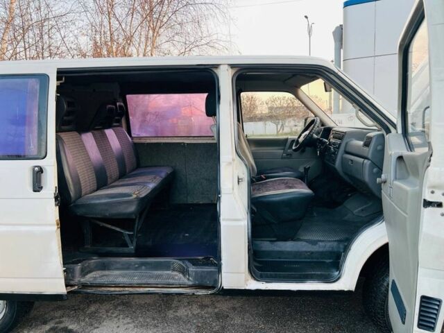 Білий Фольксваген Transporter, об'ємом двигуна 1.9 л та пробігом 200 тис. км за 3650 $, фото 10 на Automoto.ua