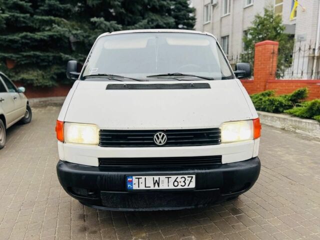 Белый Фольксваген Transporter, объемом двигателя 1.9 л и пробегом 100 тыс. км за 3250 $, фото 1 на Automoto.ua