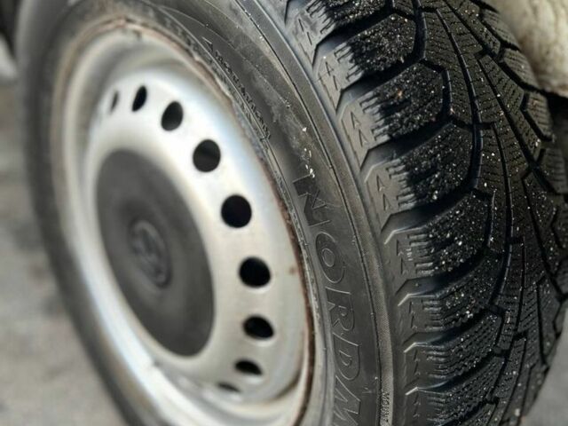 Білий Фольксваген Transporter, об'ємом двигуна 1.9 л та пробігом 200 тис. км за 3650 $, фото 6 на Automoto.ua