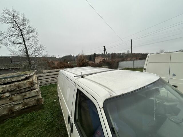 Белый Фольксваген Transporter, объемом двигателя 1.9 л и пробегом 200 тыс. км за 1600 $, фото 6 на Automoto.ua