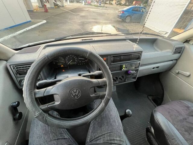 Білий Фольксваген Transporter, об'ємом двигуна 1.9 л та пробігом 200 тис. км за 3650 $, фото 11 на Automoto.ua