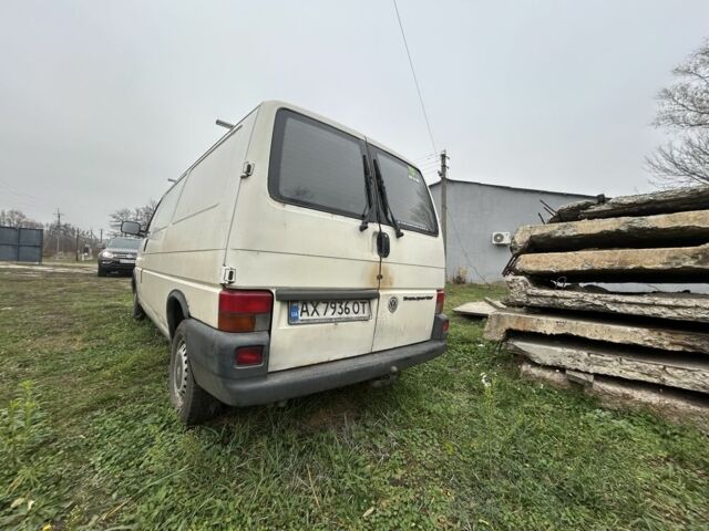Белый Фольксваген Transporter, объемом двигателя 1.9 л и пробегом 200 тыс. км за 1600 $, фото 3 на Automoto.ua