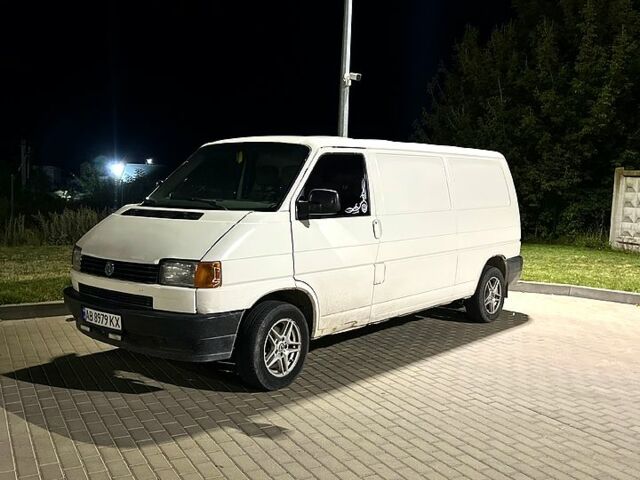 Білий Фольксваген Transporter, об'ємом двигуна 1.9 л та пробігом 300 тис. км за 3200 $, фото 1 на Automoto.ua