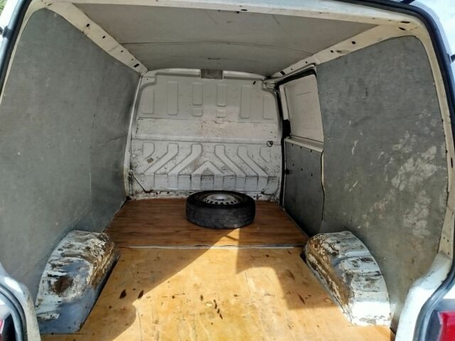 Білий Фольксваген Transporter, об'ємом двигуна 1.9 л та пробігом 528 тис. км за 3300 $, фото 6 на Automoto.ua