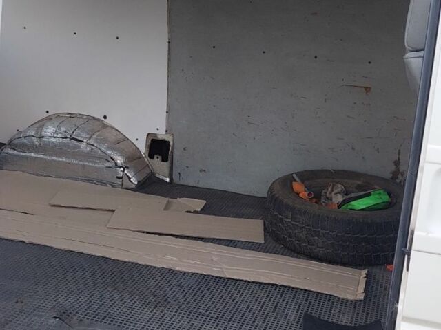 Білий Фольксваген Transporter, об'ємом двигуна 1.9 л та пробігом 690 тис. км за 5000 $, фото 4 на Automoto.ua