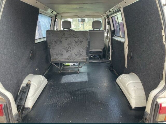 Белый Фольксваген Transporter, объемом двигателя 0 л и пробегом 290 тыс. км за 5200 $, фото 5 на Automoto.ua