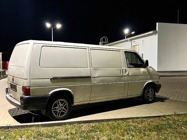 Білий Фольксваген Transporter, об'ємом двигуна 1.9 л та пробігом 300 тис. км за 3200 $, фото 3 на Automoto.ua