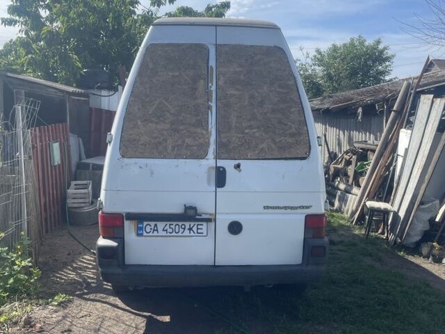 Белый Фольксваген Transporter, объемом двигателя 1.9 л и пробегом 3 тыс. км за 125000 $, фото 4 на Automoto.ua