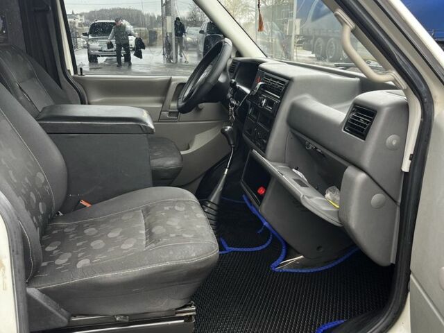 Белый Фольксваген Transporter, объемом двигателя 1.9 л и пробегом 312 тыс. км за 5200 $, фото 3 на Automoto.ua