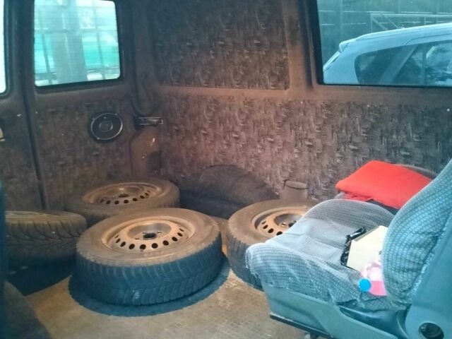 Білий Фольксваген Transporter, об'ємом двигуна 2.5 л та пробігом 555 тис. км за 5300 $, фото 7 на Automoto.ua