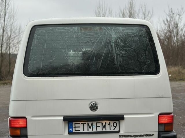 Белый Фольксваген Transporter, объемом двигателя 2.5 л и пробегом 300 тыс. км за 3100 $, фото 3 на Automoto.ua