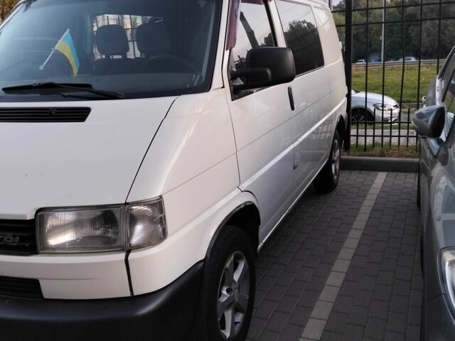 Білий Фольксваген Transporter, об'ємом двигуна 2.5 л та пробігом 555 тис. км за 5300 $, фото 1 на Automoto.ua