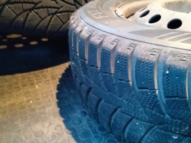 Білий Фольксваген Transporter, об'ємом двигуна 2.5 л та пробігом 555 тис. км за 5300 $, фото 2 на Automoto.ua