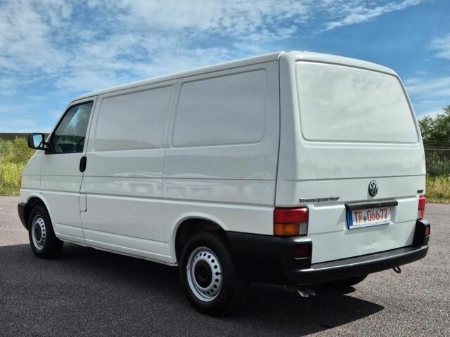 Белый Фольксваген Transporter, объемом двигателя 2.5 л и пробегом 288 тыс. км за 2150 $, фото 6 на Automoto.ua