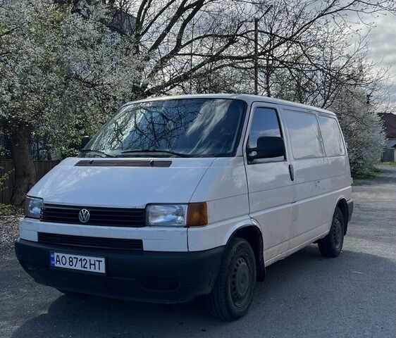 Білий Фольксваген Transporter, об'ємом двигуна 2.4 л та пробігом 498 тис. км за 4000 $, фото 3 на Automoto.ua