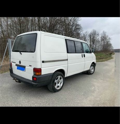 Белый Фольксваген Transporter, объемом двигателя 2.5 л и пробегом 300 тыс. км за 2150 $, фото 2 на Automoto.ua