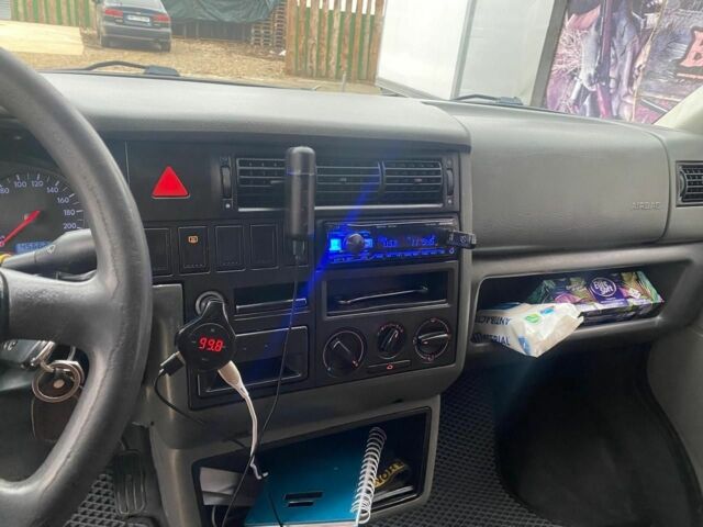 Белый Фольксваген Transporter, объемом двигателя 2.5 л и пробегом 456 тыс. км за 5000 $, фото 3 на Automoto.ua