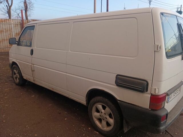 Білий Фольксваген Transporter, об'ємом двигуна 2.5 л та пробігом 312 тис. км за 3999 $, фото 2 на Automoto.ua