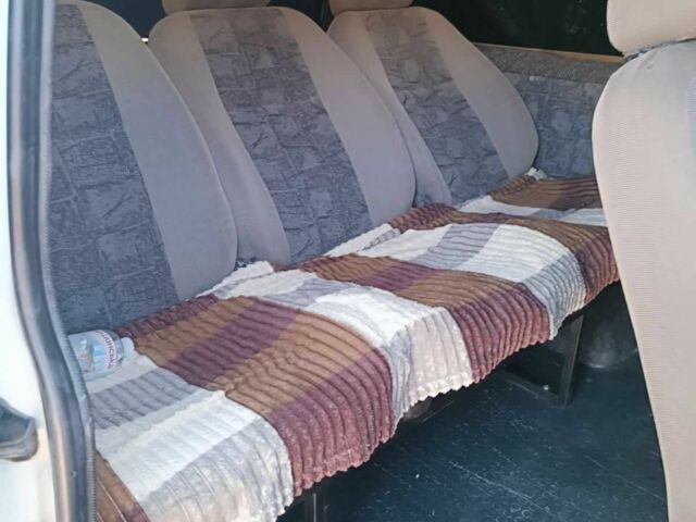 Белый Фольксваген Transporter, объемом двигателя 2.5 л и пробегом 350 тыс. км за 5500 $, фото 8 на Automoto.ua