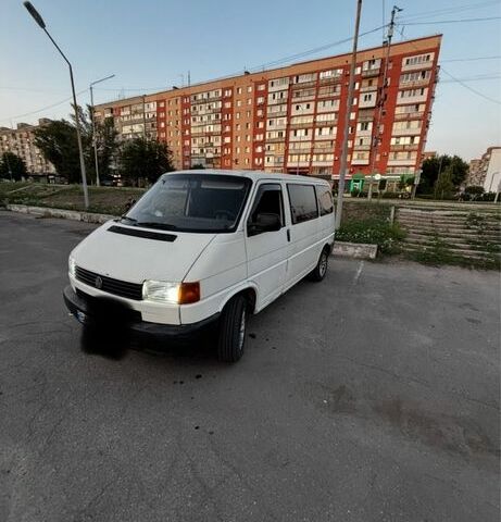 Білий Фольксваген Transporter, об'ємом двигуна 2.4 л та пробігом 1 тис. км за 5600 $, фото 3 на Automoto.ua