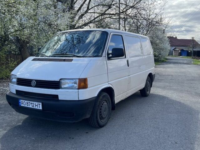 Білий Фольксваген Transporter, об'ємом двигуна 2.4 л та пробігом 498 тис. км за 4000 $, фото 1 на Automoto.ua