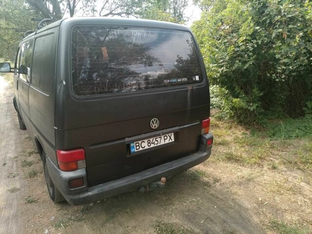 Белый Фольксваген Transporter, объемом двигателя 2.5 л и пробегом 595 тыс. км за 3500 $, фото 3 на Automoto.ua
