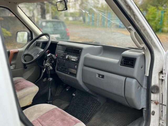 Білий Фольксваген Transporter, об'ємом двигуна 2 л та пробігом 150 тис. км за 3102 $, фото 5 на Automoto.ua