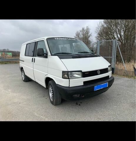 Белый Фольксваген Transporter, объемом двигателя 2.5 л и пробегом 300 тыс. км за 2150 $, фото 1 на Automoto.ua