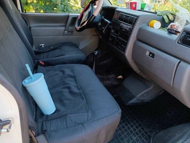 Белый Фольксваген Transporter, объемом двигателя 2.5 л и пробегом 350 тыс. км за 5500 $, фото 7 на Automoto.ua