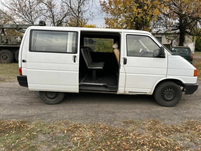 Білий Фольксваген Transporter, об'ємом двигуна 2 л та пробігом 150 тис. км за 3102 $, фото 2 на Automoto.ua
