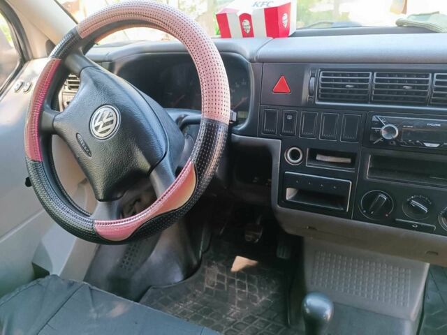 Белый Фольксваген Transporter, объемом двигателя 2.5 л и пробегом 350 тыс. км за 5500 $, фото 5 на Automoto.ua