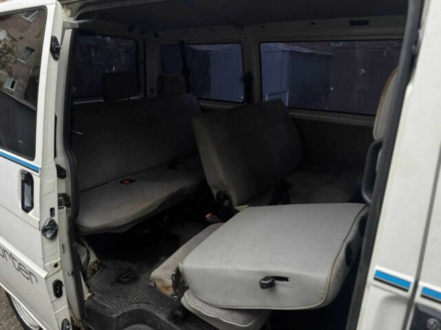 Белый Фольксваген Transporter, объемом двигателя 2.5 л и пробегом 400 тыс. км за 3200 $, фото 9 на Automoto.ua