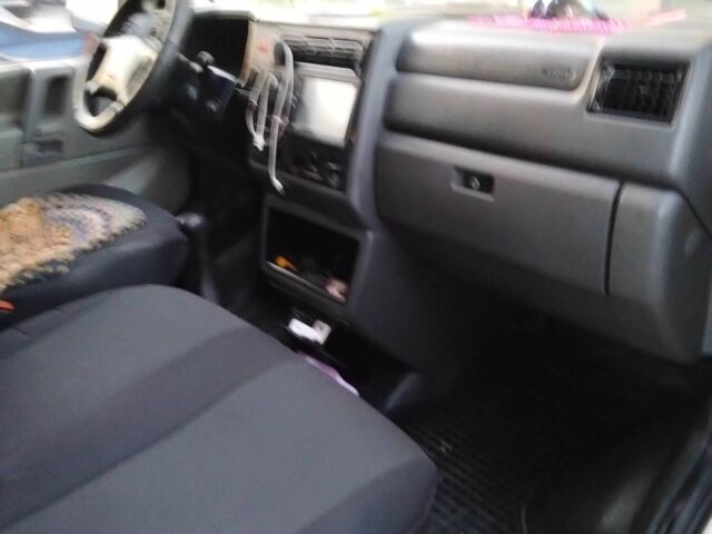 Білий Фольксваген Transporter, об'ємом двигуна 2.5 л та пробігом 555 тис. км за 5300 $, фото 6 на Automoto.ua