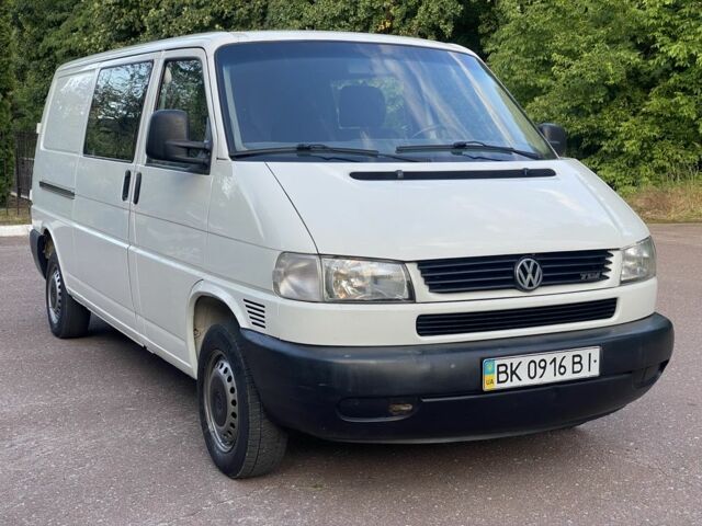 Белый Фольксваген Transporter, объемом двигателя 2.5 л и пробегом 303 тыс. км за 6900 $, фото 1 на Automoto.ua