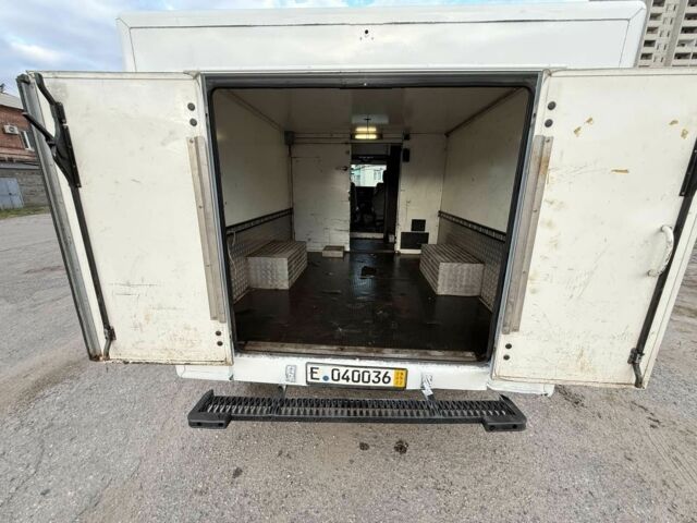 Белый Фольксваген Transporter, объемом двигателя 2.5 л и пробегом 263 тыс. км за 6000 $, фото 6 на Automoto.ua