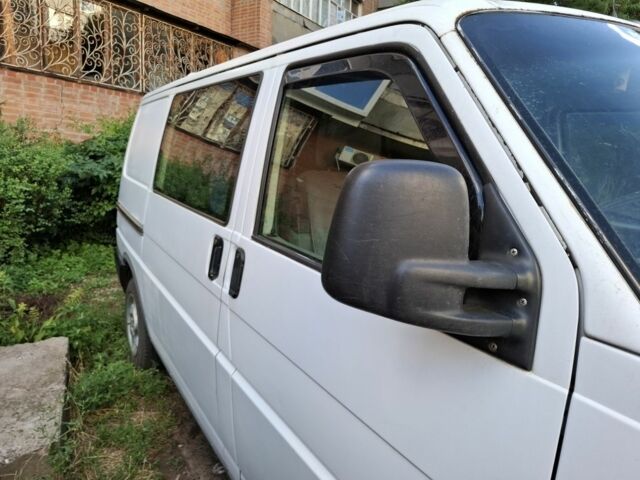 Белый Фольксваген Transporter, объемом двигателя 2.5 л и пробегом 350 тыс. км за 3600 $, фото 3 на Automoto.ua