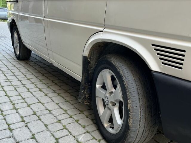 Білий Фольксваген Transporter, об'ємом двигуна 2.5 л та пробігом 421 тис. км за 5350 $, фото 14 на Automoto.ua