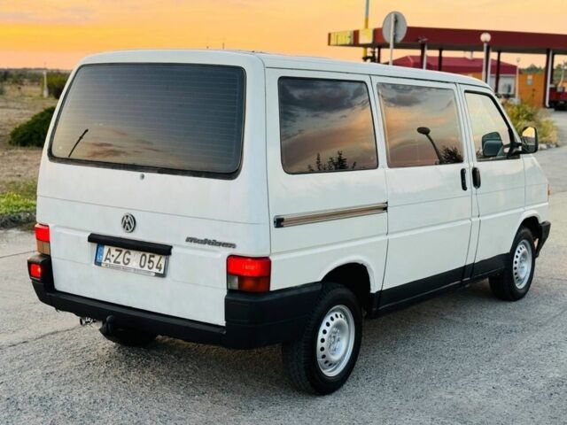 Білий Фольксваген Transporter, об'ємом двигуна 1.9 л та пробігом 300 тис. км за 3200 $, фото 2 на Automoto.ua