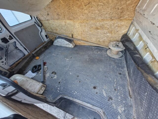 Белый Фольксваген Transporter, объемом двигателя 2.5 л и пробегом 432 тыс. км за 3800 $, фото 7 на Automoto.ua