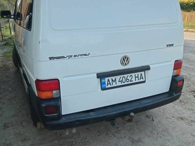 Білий Фольксваген Transporter, об'ємом двигуна 2.5 л та пробігом 350 тис. км за 5200 $, фото 12 на Automoto.ua