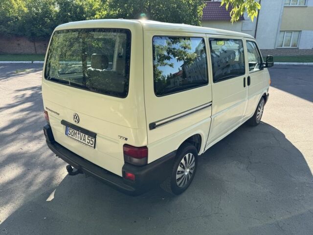 Білий Фольксваген Transporter, об'ємом двигуна 2.5 л та пробігом 300 тис. км за 3419 $, фото 3 на Automoto.ua